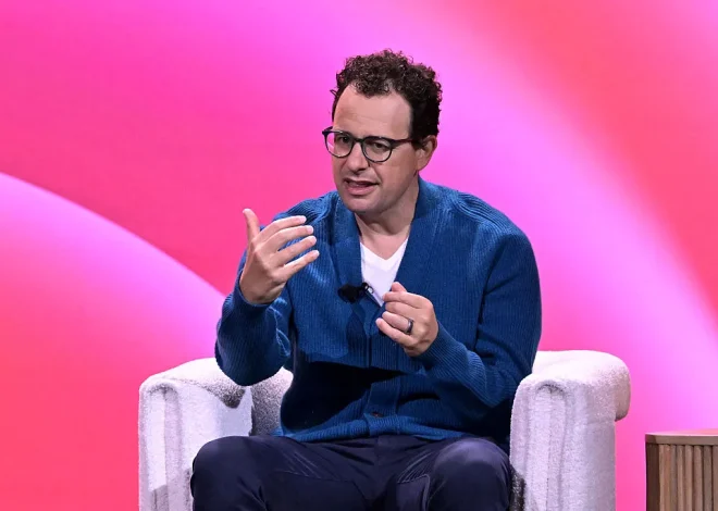 A.I. Threatens Half of Entry-Level White-Collar Jobs, Leaders Warn