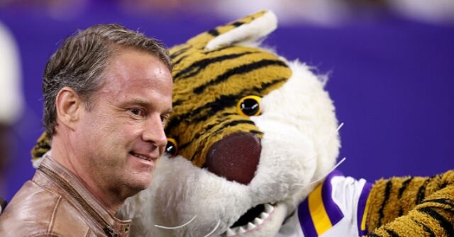 $91M LSU Coach Lane Kiffin Says He Took Basket Home to Avoid Paying Grocery Bag Fee