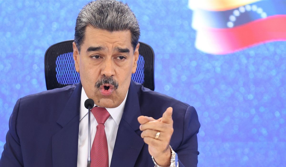 Maduro open to talks with U.S. on drug trafficking, silent on CIA strike